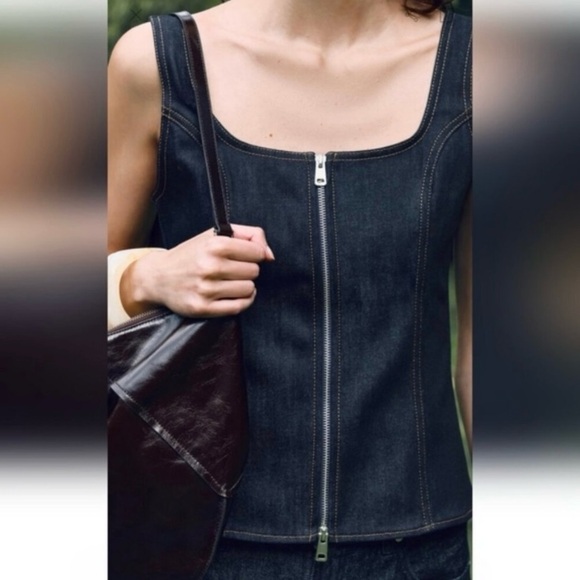 NWT ZARA ZIPPERED DARK DENIM TANK TOP
ZW COLLECTION - Picture 4 of 12